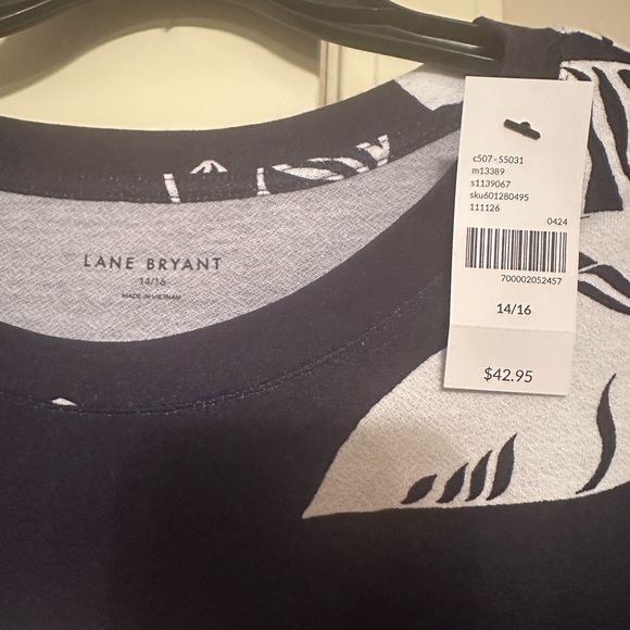 Lane Bryant swing top. 14/16 - Picture 2 of 3